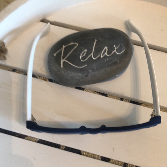 HAVAIANAS blue/white sunglasses - Picture 10 of 12